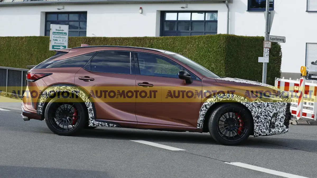 Lexus RX Morizo RR: Akio Toyoda presta il suo pseudonimo al SUV più estremo (5)
