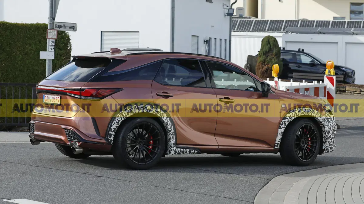 Lexus RX Morizo RR: Akio Toyoda presta il suo pseudonimo al SUV più estremo (7)