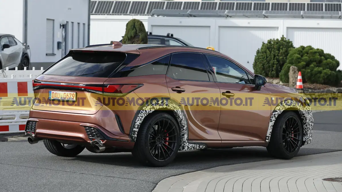 Lexus RX Morizo RR: Akio Toyoda presta il suo pseudonimo al SUV più estremo (8)