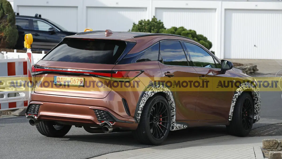 Lexus RX Morizo RR: Akio Toyoda presta il suo pseudonimo al SUV più estremo (10)