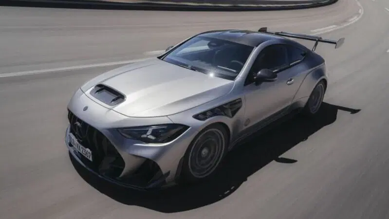 Mercedes-AMG CLE 646 Spezialanfertigung: torna il V8, ma solo per 30 fortunati
