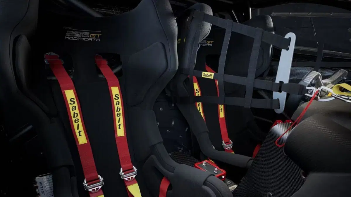 Ferrari 296 GT Modificata, 730 CV e 3 secondi in meno a Fiorano: la nuova Ferrari da pista è estrema (7)