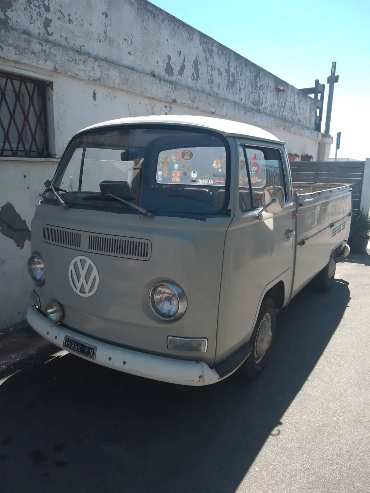 Volkswagen T2 pick up single cab d'epoca a Roma (3)