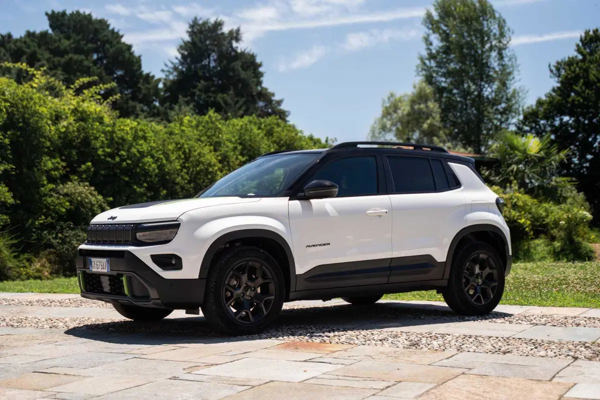 Nuova Jeep Avenger, il weekend del debutto: il SUV più venduto d'Italia si fa toccare con mano (4)