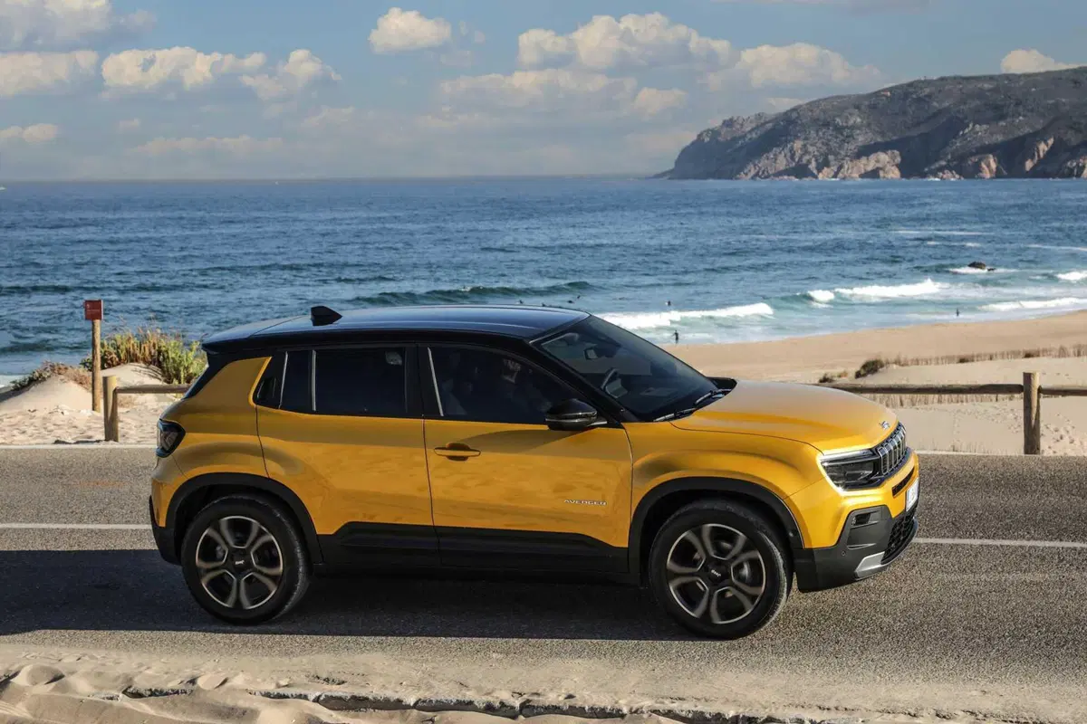 Nuova Jeep Avenger, il weekend del debutto: il SUV più venduto d'Italia si fa toccare con mano (8)