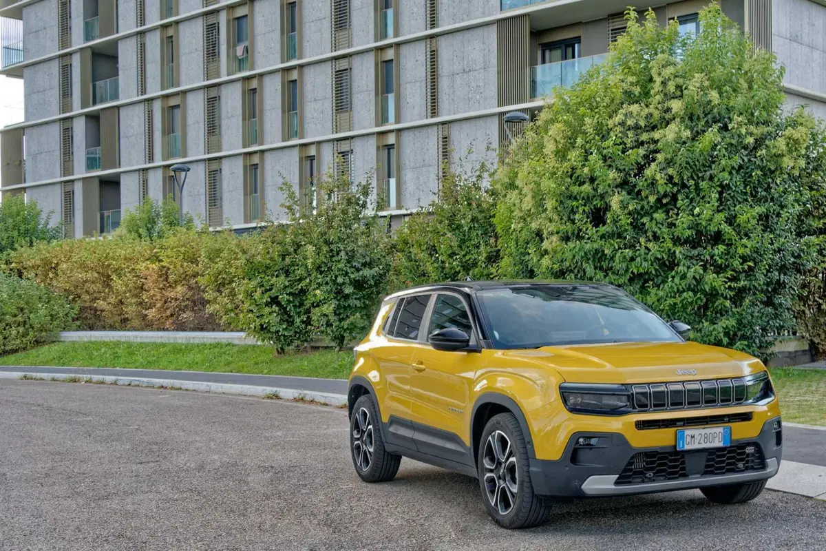Nuova Jeep Avenger, il weekend del debutto: il SUV più venduto d'Italia si fa toccare con mano (12)