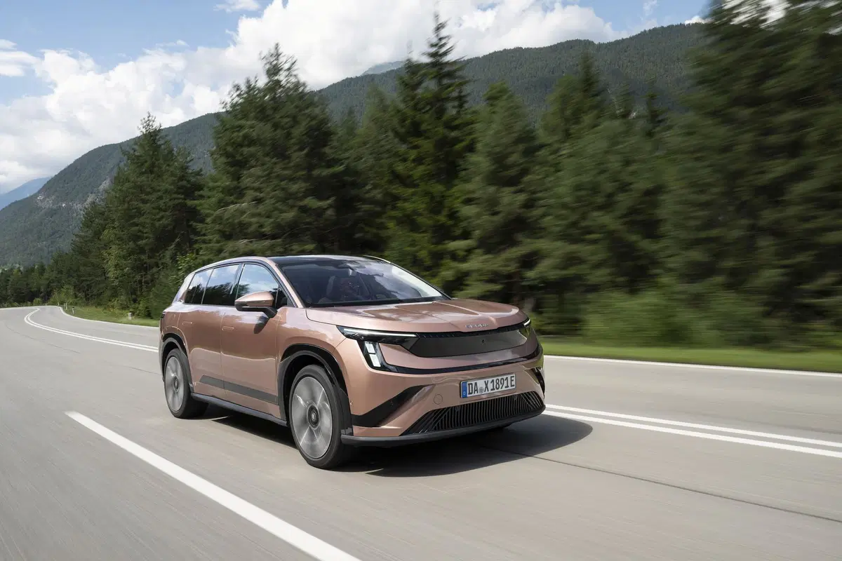 Skoda Peaq, la prova della maxi elettrica a 7 posti: spazio e razionalità