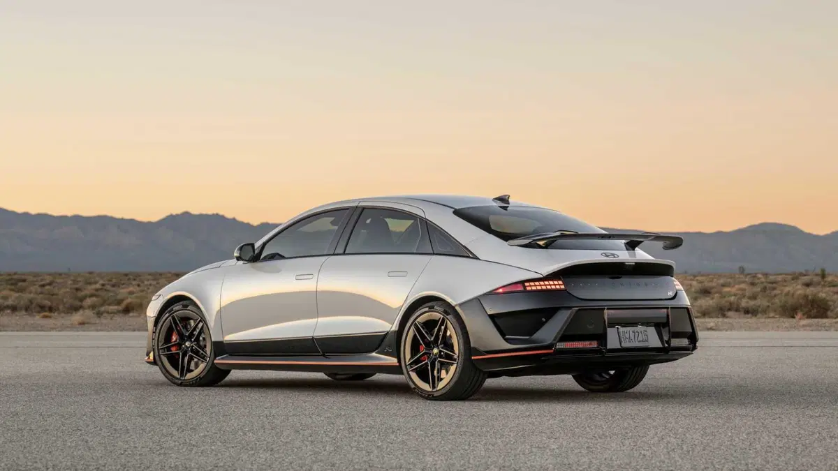 Hyundai Ioniq 6 N (2026-->>) (2)