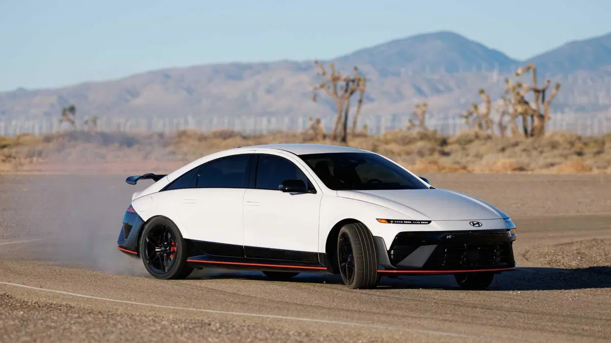Hyundai Ioniq 6 N (2026-->>) (4)