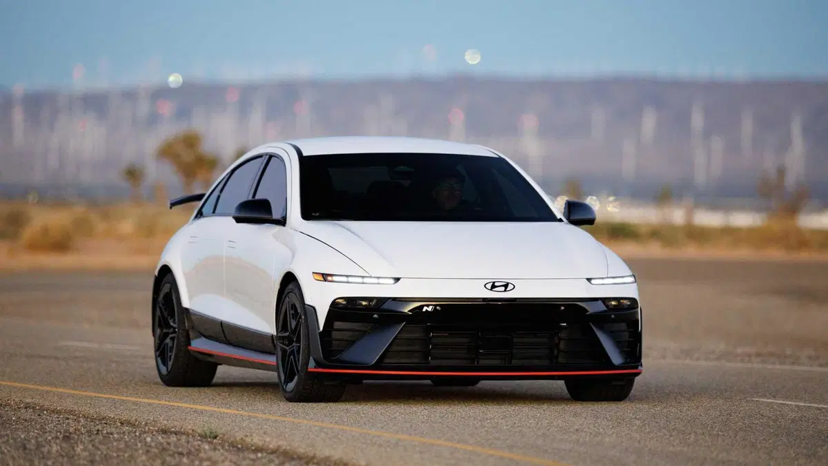 Hyundai Ioniq 6 N (2026-->>) (7)