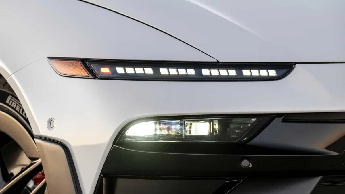 Hyundai Ioniq 6 N (2026-->>) (13)