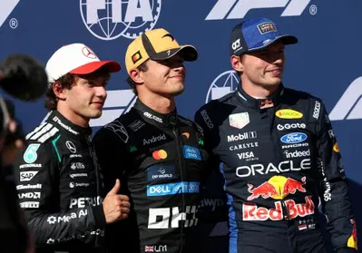 F1. 'Sta battendo un compagno esperto, fa paura': Norris e Verstappen incoronano Kimi Antonelli, Russell si arrende