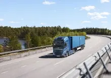 Camion a idrogeno, Toyota, Daimler e Volvo spingono sulla filiera europea: nuovi mezzi e stazioni entro il 2030