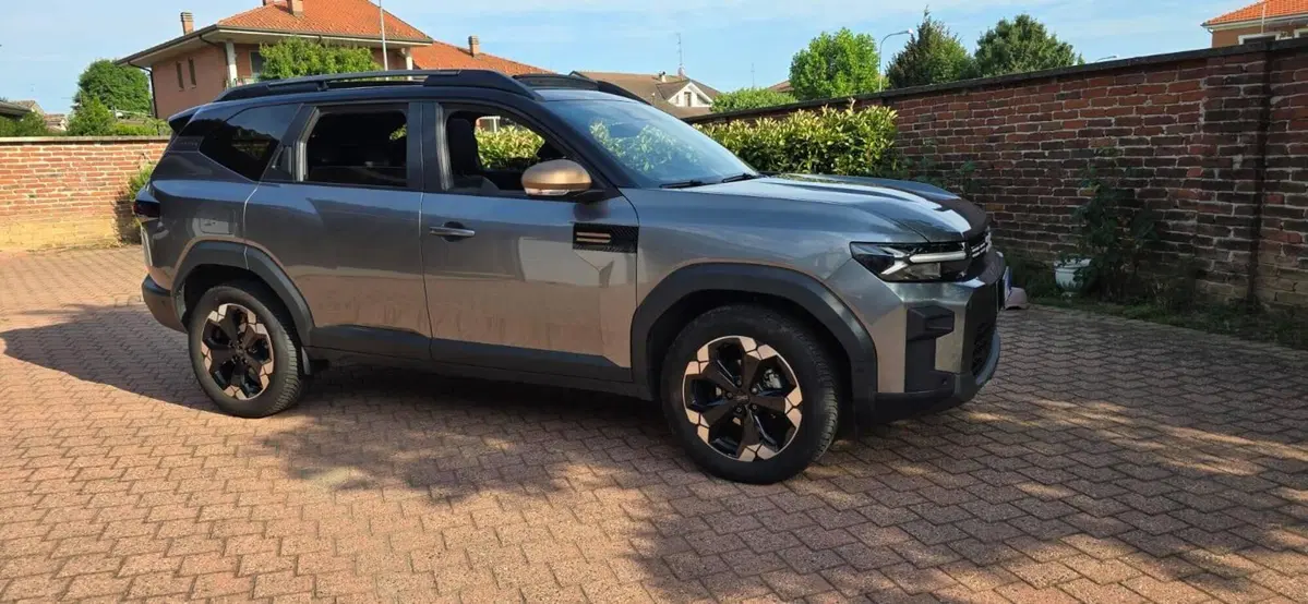 Dacia Bigster usata a Milano (2)