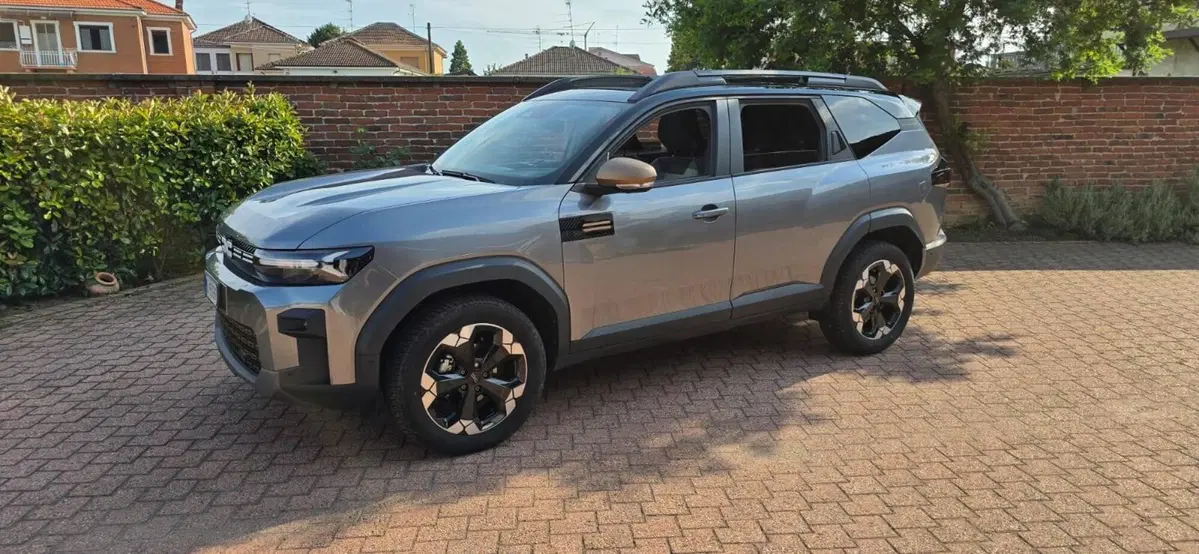 Dacia Bigster usata a Milano (5)