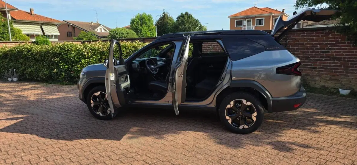 Dacia Bigster usata a Milano (7)