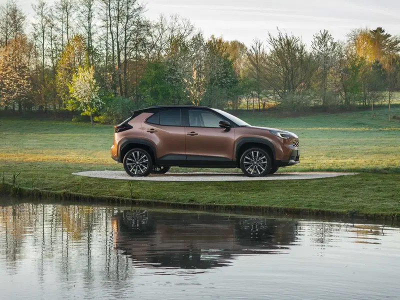 Toyota Yaris Cross di profilo