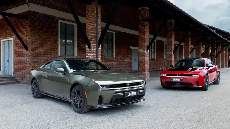 Dodge Charger, la muscle car cambia pelle: sei cilindri biturbo o elettrica da 670 CV, e l'HEMI va in pensione