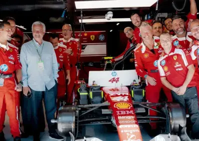 “Nel calcio ci chiudiamo troppo, da loro dobbiamo solo imparare”: Mourinho conquistato dalla F1 a Madrid incorona Antonelli: Bambino incredibile
