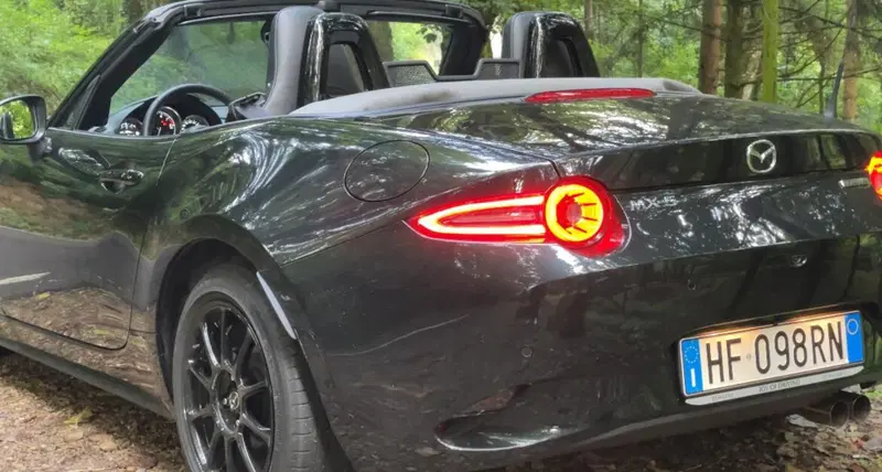 Posteriore Mazda MX-5 2027, allestimento Yakudo