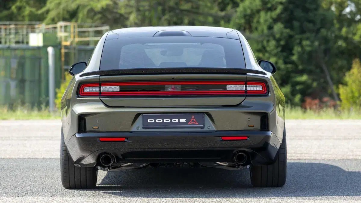 Dodge Charger (2026-->>) (3)