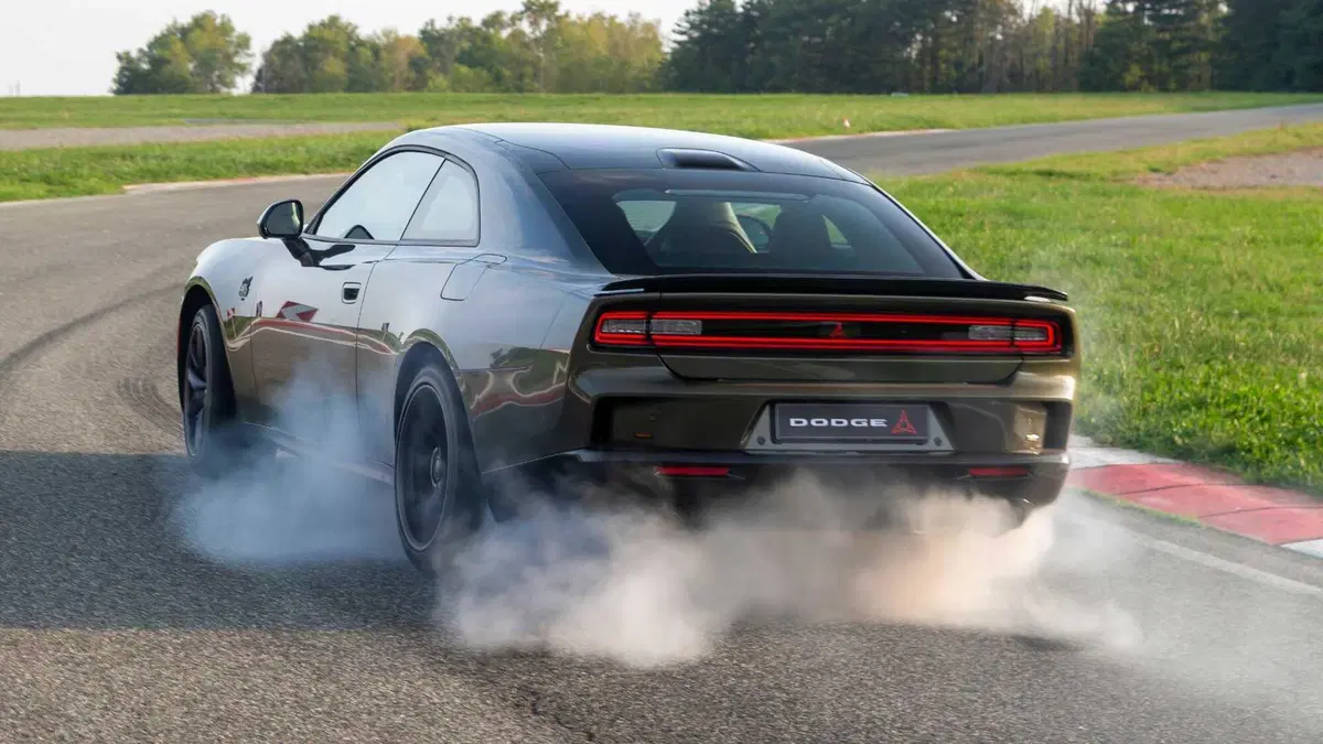 Dodge Charger (2026-->>) (6)