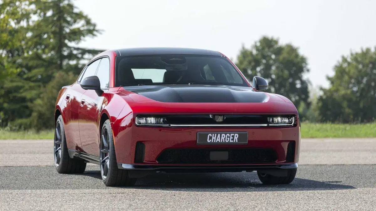 Dodge Charger 4 porte 100,5 kWh Daytona R/T awd (9)