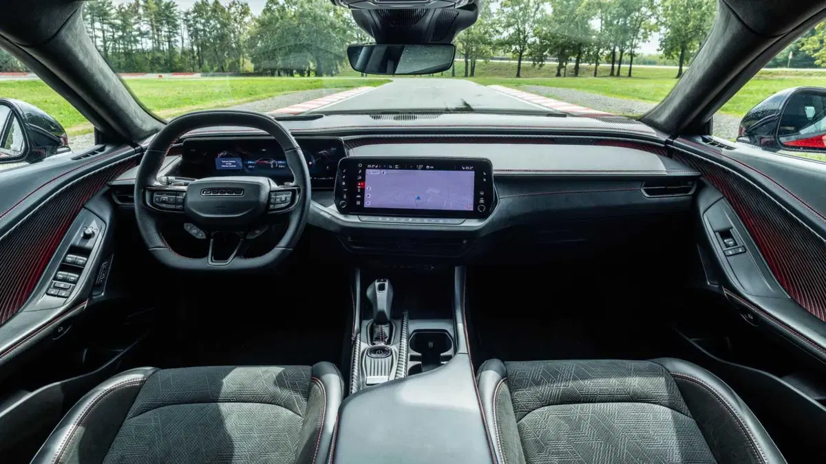 Dodge Charger 4 porte 100,5 kWh Daytona R/T awd (13)