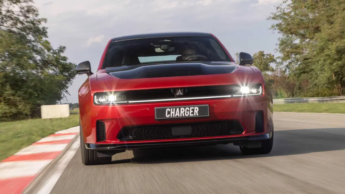 Dodge Charger 4 porte 100,5 kWh Daytona Scat Pack awd (3)