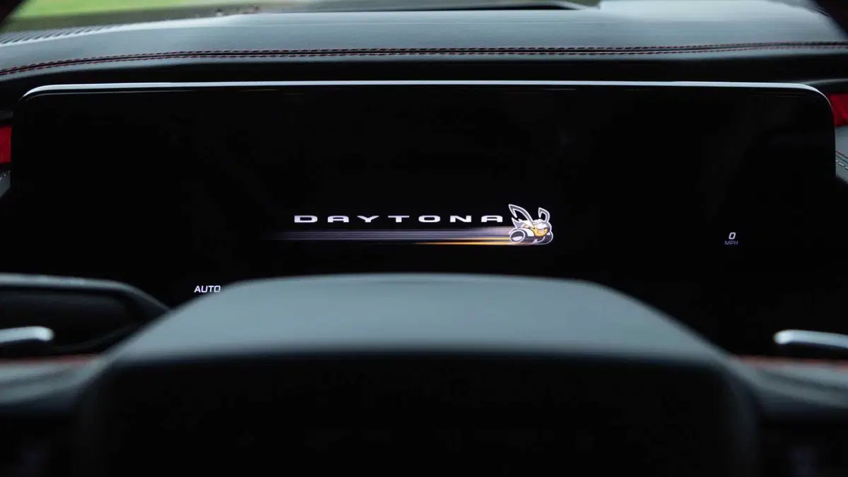 Dodge Charger 4 porte 100,5 kWh Daytona Scat Pack awd (20)