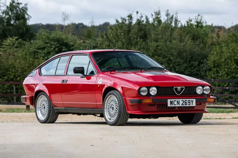 Alfa Romeo GTV6