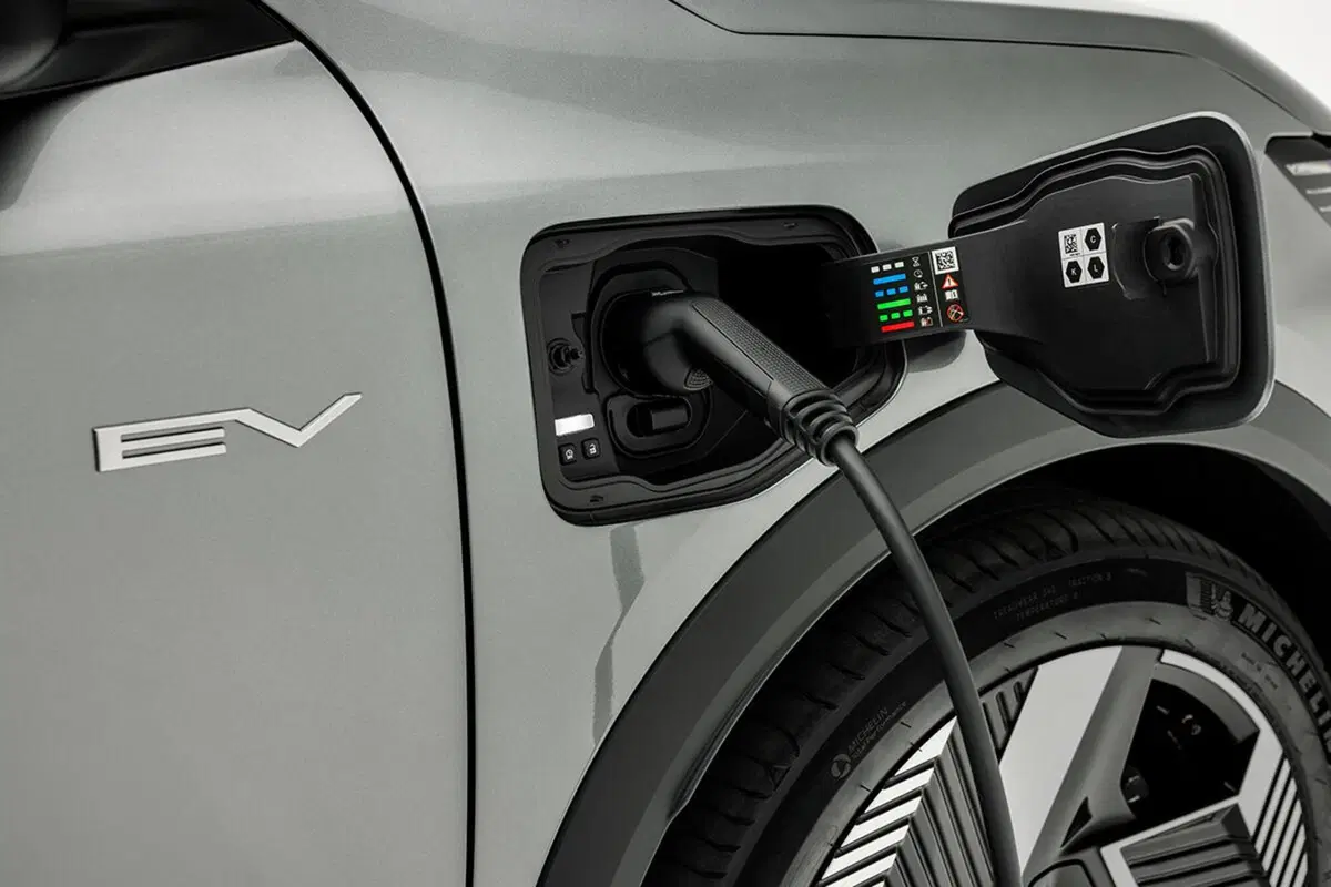 Mitsubishi Eclipse Cross elettrica, la cura delle batterie: più autonomia, ricarica più rapida e listino più basso (7)