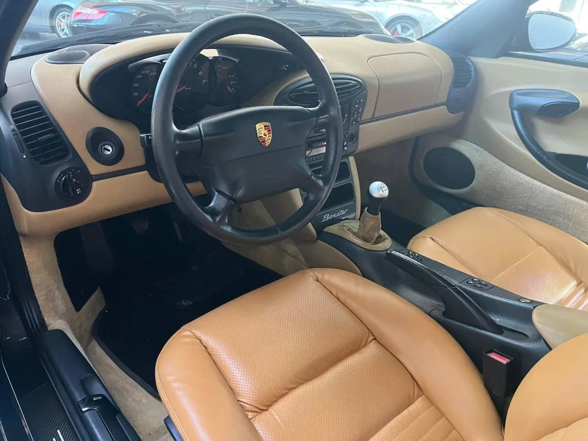 Porsche Boxster usata a Milano (6)