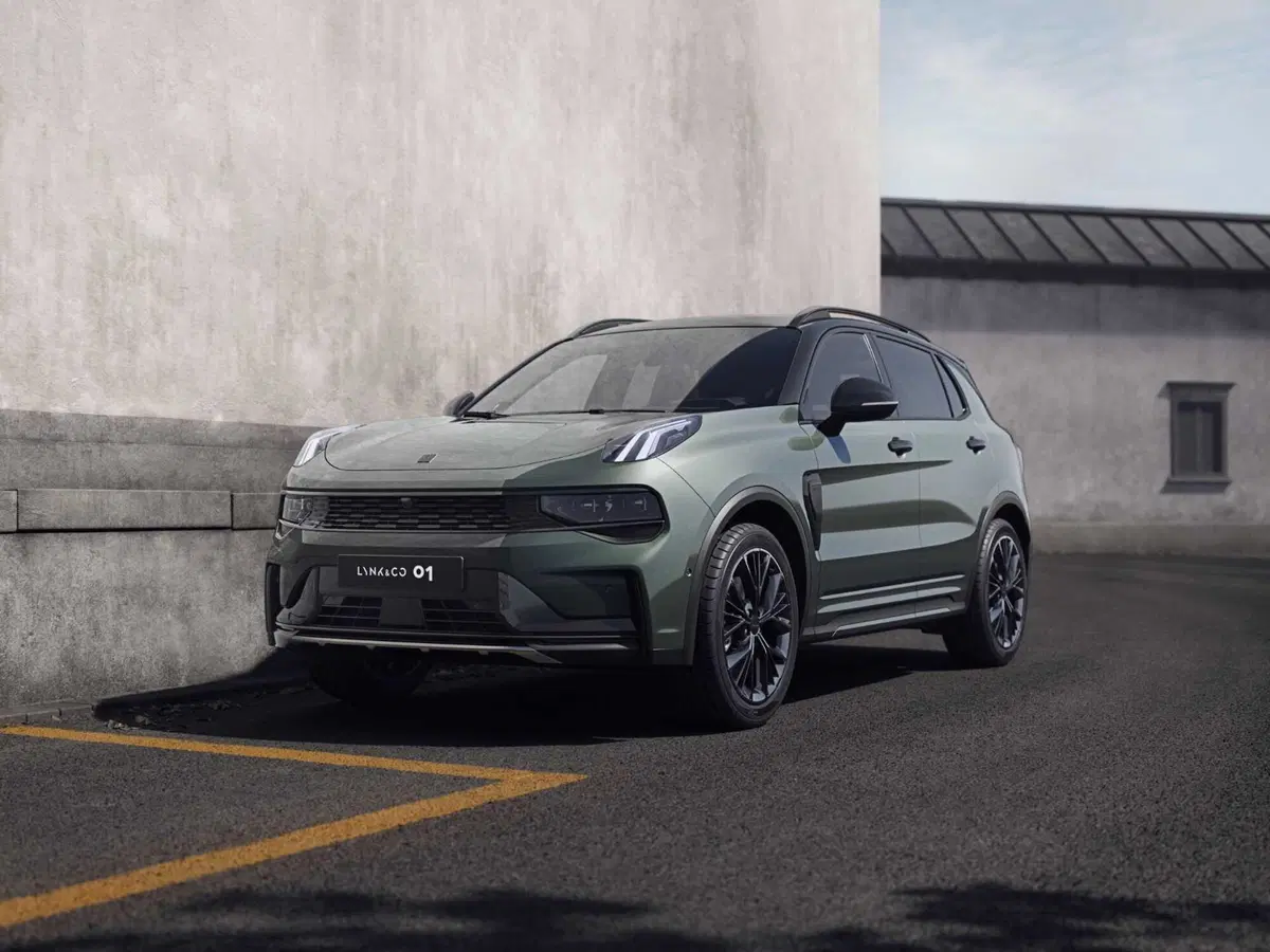 Lynk & Co 01 (2)