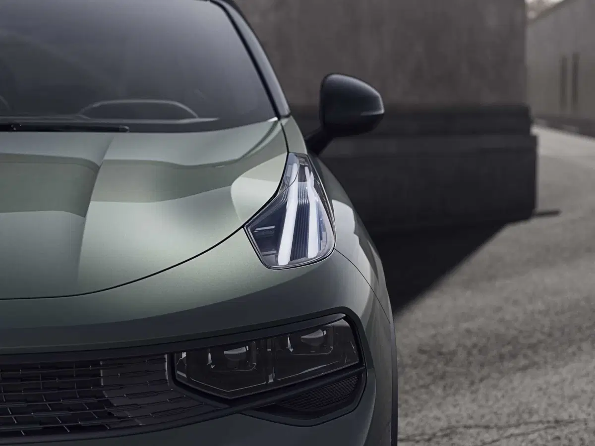 Lynk & Co 01 (3)