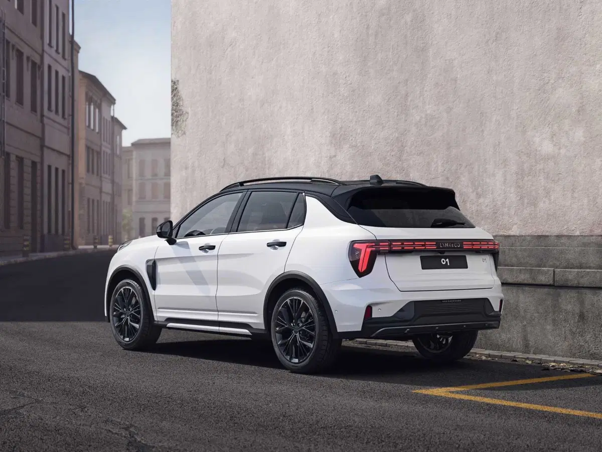Lynk & Co 01 (4)