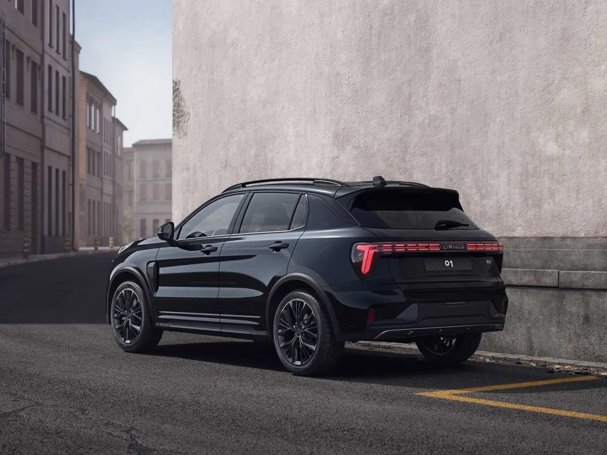 Lynk & Co 01 (6)