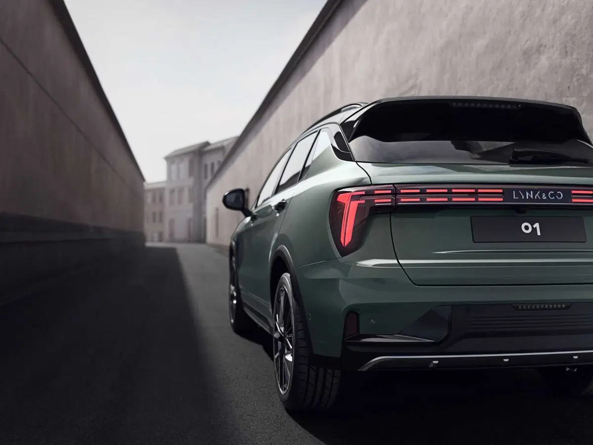 Lynk & Co 01 (9)