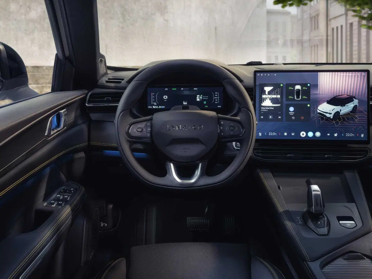 Lynk & Co 01 (11)