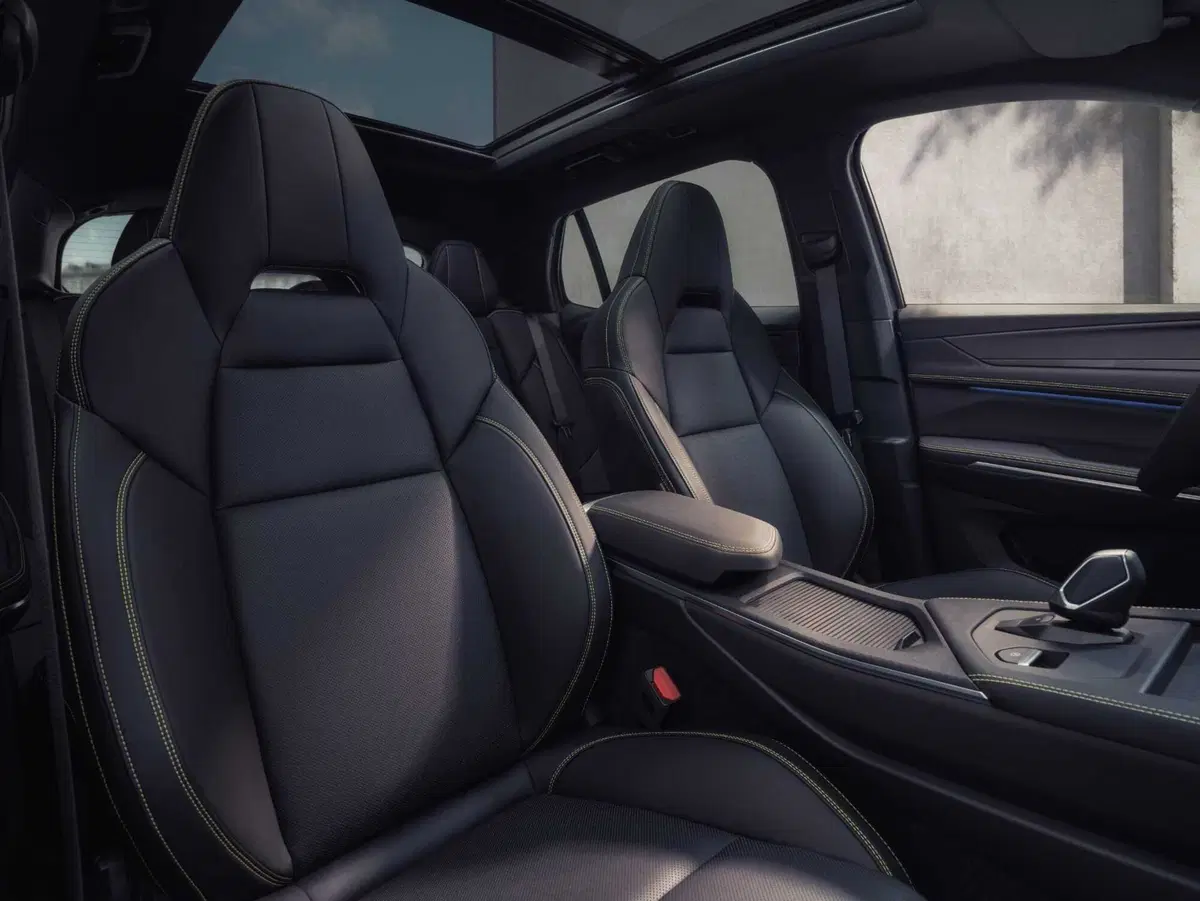 Lynk & Co 01 (12)