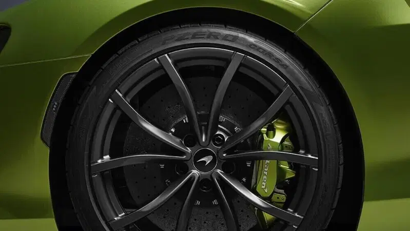 L’Intelligenza Artificiale sulle auto dei Carabinieri: la svolta con Pirelli per strade più sicure