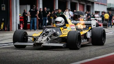 Il profumo del coraggio e l'urlo del Cosworth: a Imola il Minardi Day celebra l'epoca d'oro della Formula 1 [VIDEO]