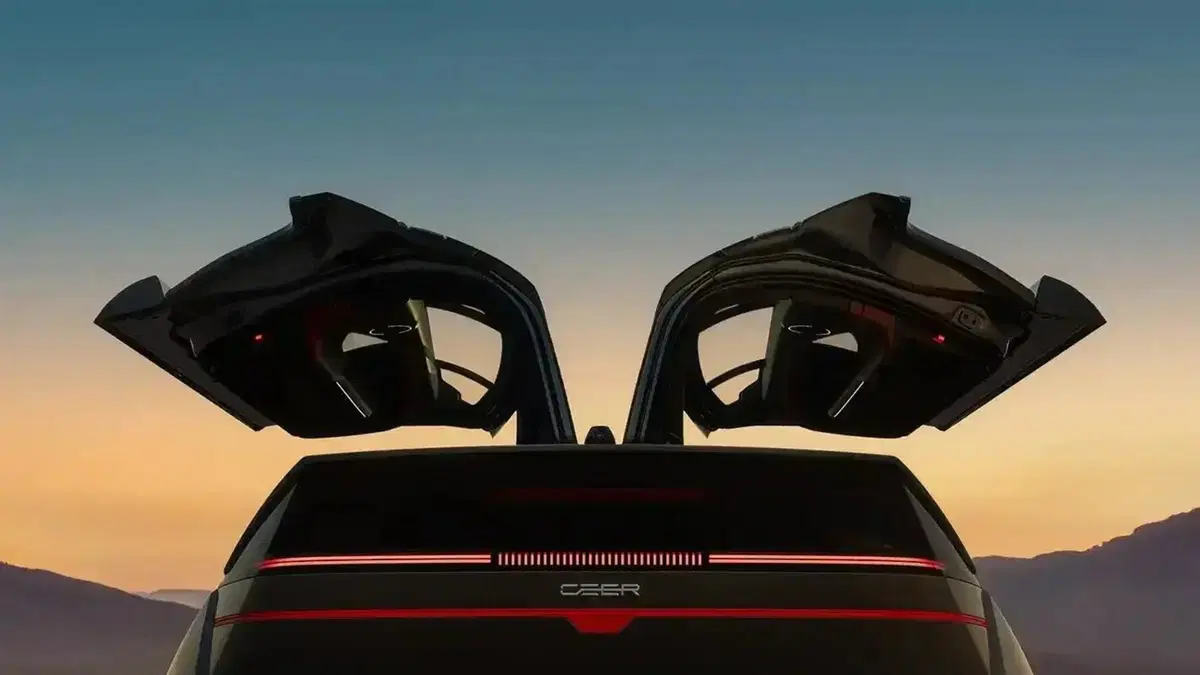 Ceer Exobot, l'Arabia Saudita entra nel mondo dell'auto con due elettriche da 1.100 CV che non somigliano a nulla (24)