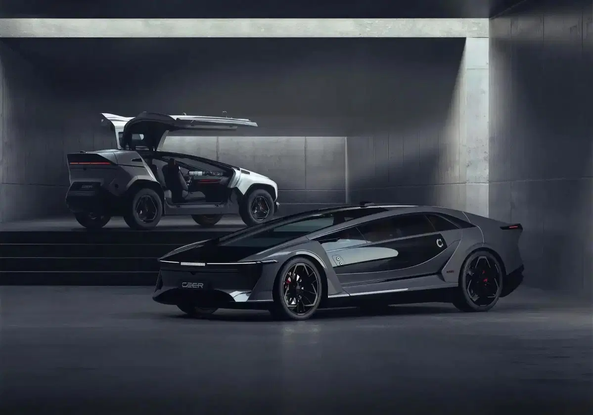 Ceer Exobot, l'Arabia Saudita entra nel mondo dell'auto con due elettriche da 1.100 CV che non somigliano a nulla (30)
