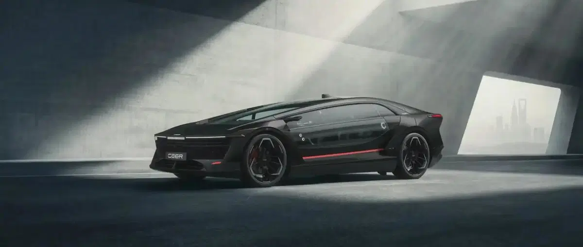 Ceer Exobot, l'Arabia Saudita entra nel mondo dell'auto con due elettriche da 1.100 CV che non somigliano a nulla (31)