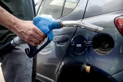 Carburanti, diesel a 2,34 euro e benzina oltre 2,15: nuovi rincari e accise in arrivo