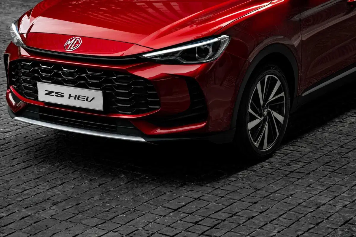 Bollo auto, MG porta il 2027 nel presente: su MG3 e MG ZS Hybrid+ lo paga la Casa (7)