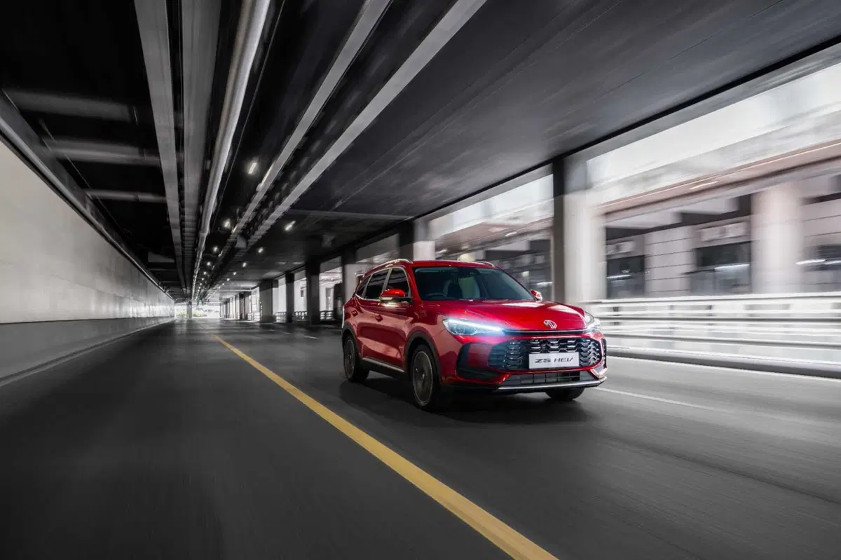 Bollo auto, MG porta il 2027 nel presente: su MG3 e MG ZS Hybrid+ lo paga la Casa (9)