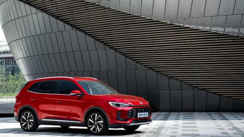 Bollo auto, MG porta il 2027 nel presente: su MG3 e MG ZS Hybrid+ lo paga la Casa