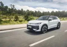 Auto più vendute in Europa ad agosto: la Volkswagen T-Roc conquista la vetta, Tesla Model Y regina delle elettriche